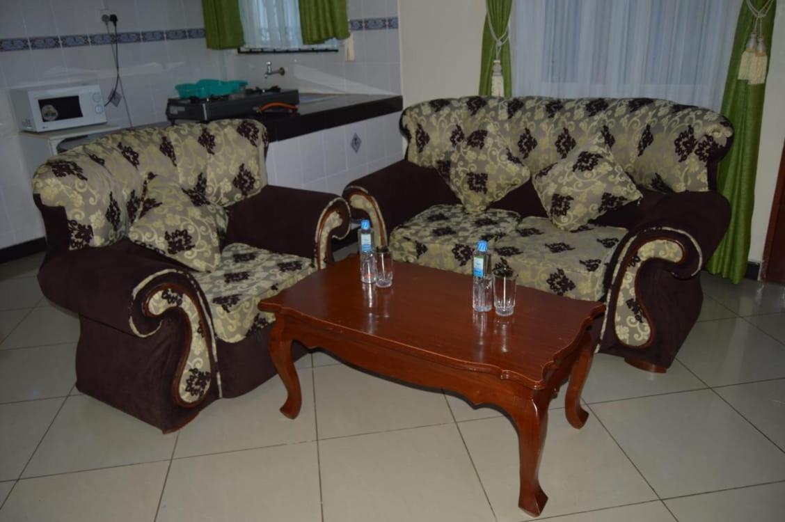 Prime Comfort Hotels & Apartments อึมทวาปา ภายนอก รูปภาพ