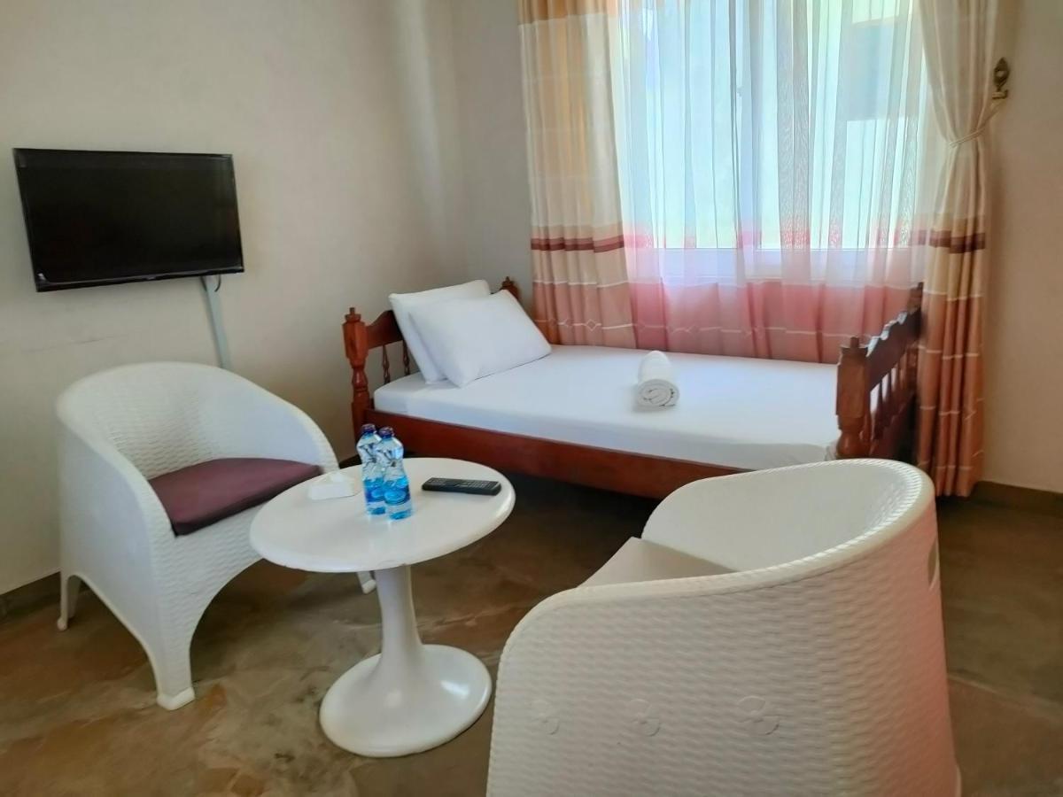 Prime Comfort Hotels & Apartments อึมทวาปา ภายนอก รูปภาพ