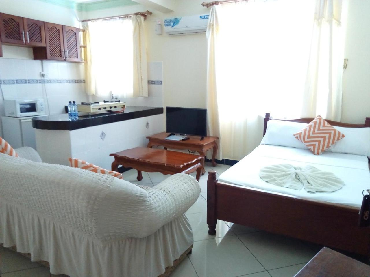 Prime Comfort Hotels & Apartments อึมทวาปา ภายนอก รูปภาพ